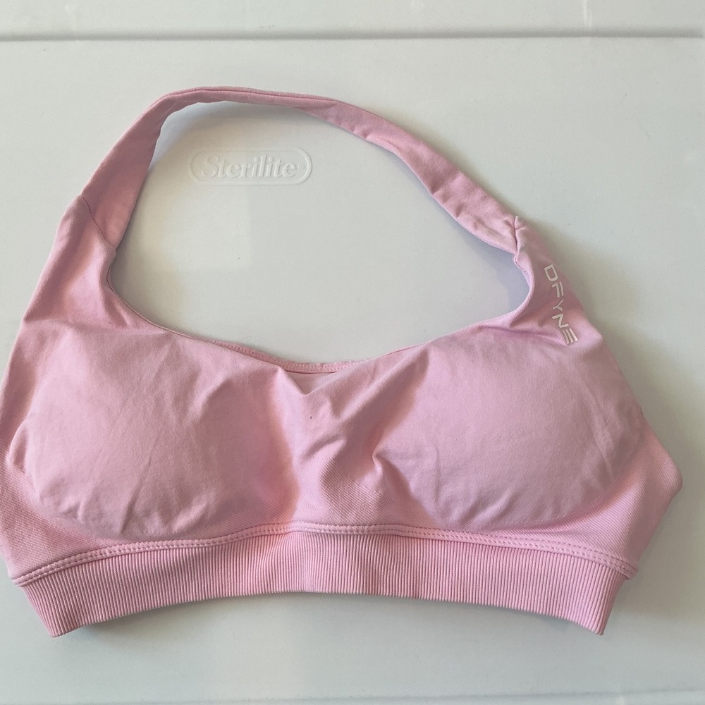DFYNE Halter Neck Sports Bra Pink Seamless Ribbed Band Small Workout Gym Top